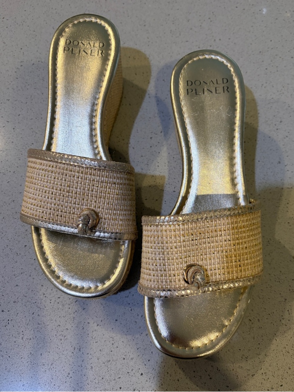Donald J. Pliner Tan Woven and Gold Slide Mules Silli Wedge Size 8